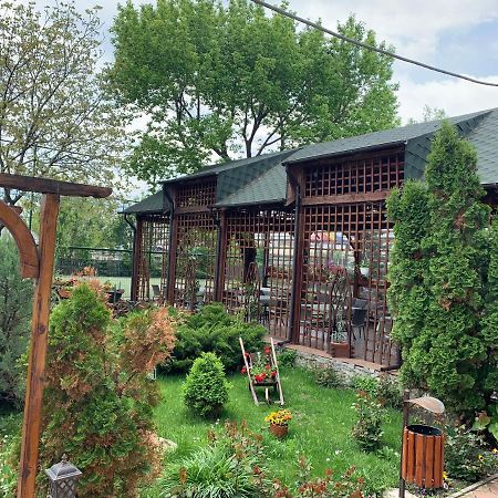 Pensiune Restaurant Rustic Rm Sarat Râmnicu Sărat Dış mekan fotoğraf