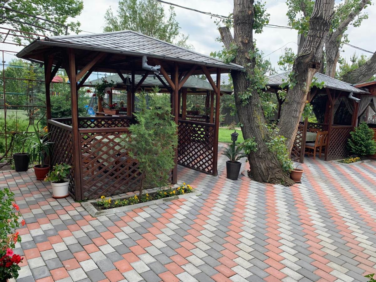 Pensiune Restaurant Rustic Rm Sarat Râmnicu Sărat Dış mekan fotoğraf